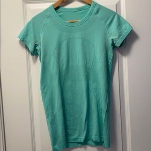 Lululemon swiftly tech workout top